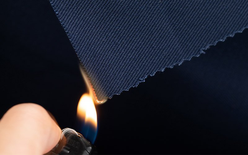 Extra white nonwoven masterbatch