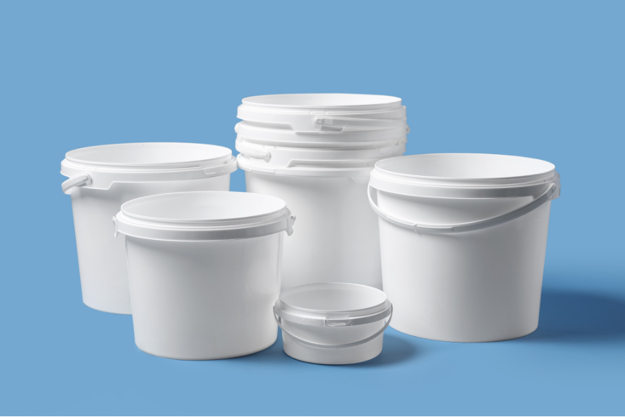 White injection-moulded pails with blue and red lid rims